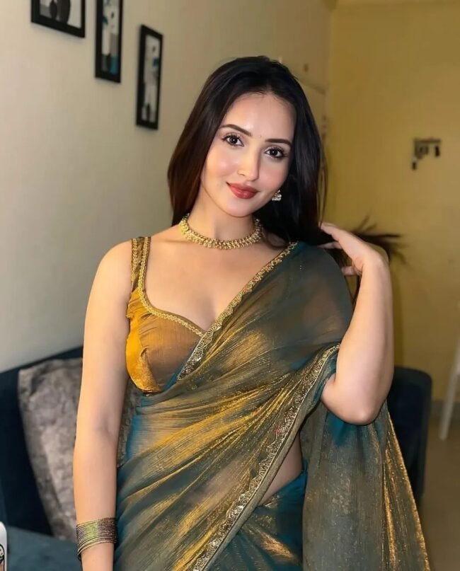Trending Golden Saree-1562